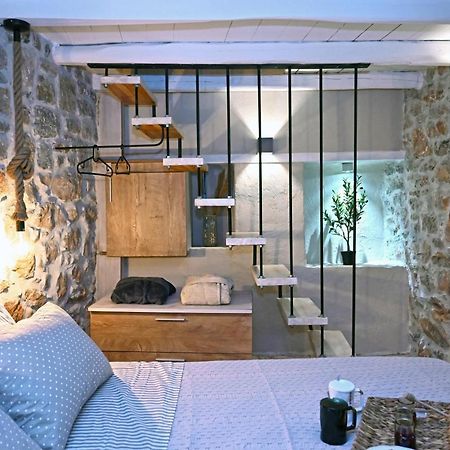 Pyrgos Houses And Restaurant Avgonima ภายนอก รูปภาพ
