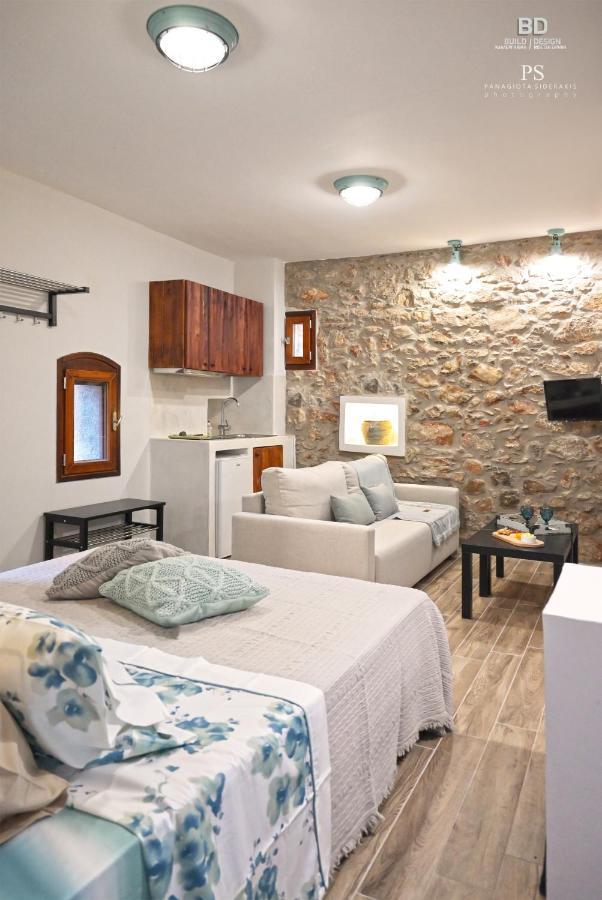 Pyrgos Houses And Restaurant Avgonima ภายนอก รูปภาพ